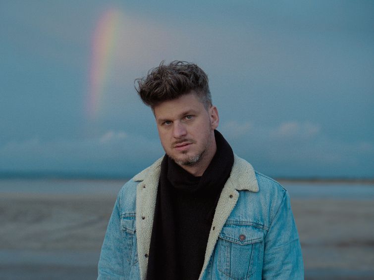 Damien McFly, new album “For Those Who Care” review.