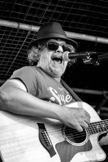 Ervin Munir – “When I Think” Review & Interview.