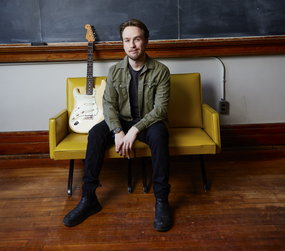 Spencer MacKenzie, new album “Empty Chairs” Reviewed