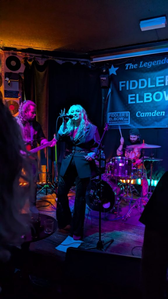 Georgia Nevada live at the Fiddlers Elbow.